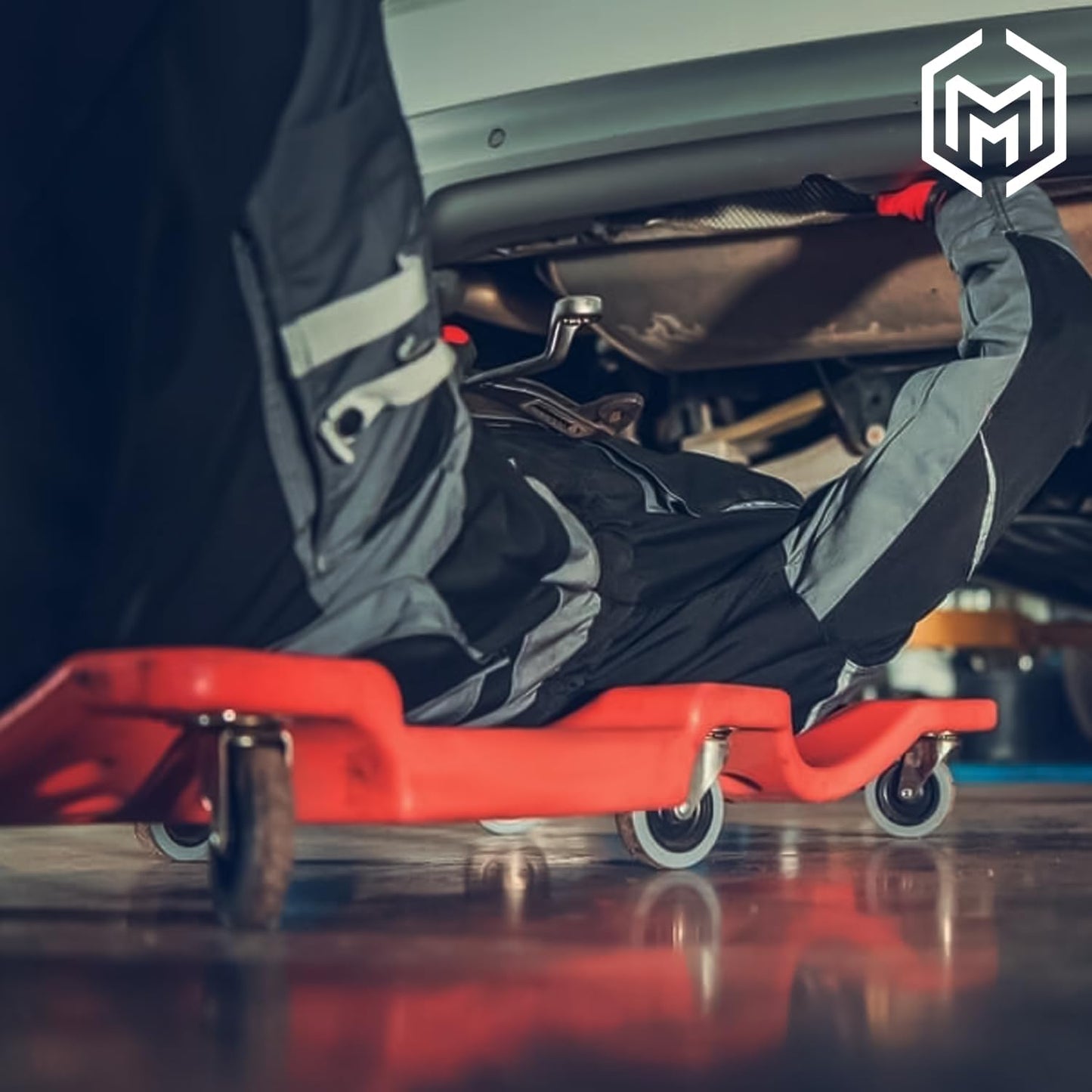 M-AUTO Mechanic Roller Creeper with Padded Headrest, 40" Dual Tool Trays Rolling Creeper for Garage Shop Auto Work Repair, Noiseless Swivel Casters, Red